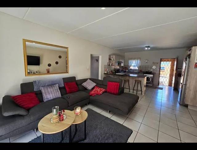 2 BEDROOM TOWNHOUSE FOR SALE IN GERMISTON WEST